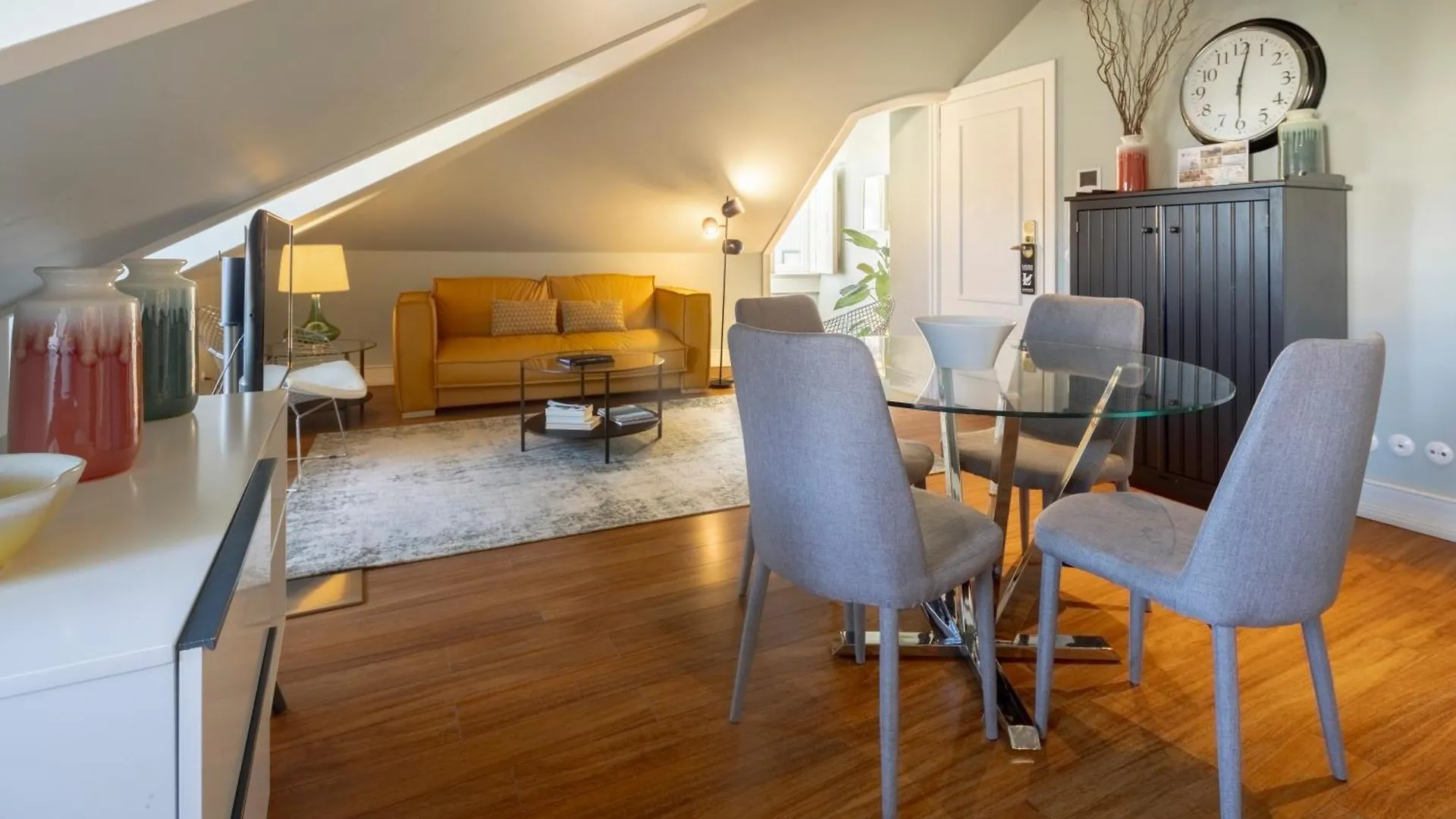 Chiado Camoes Apartments | Lisbon Best Apartments 0*,